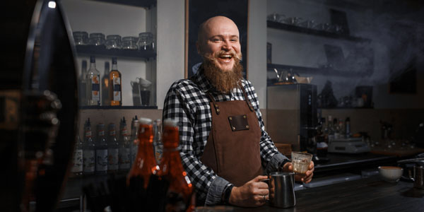 bars-pubs Smiling bar tender